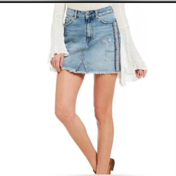 Free People Embellished Denim Mini Skirt Size 12 - Picture 2 of 10